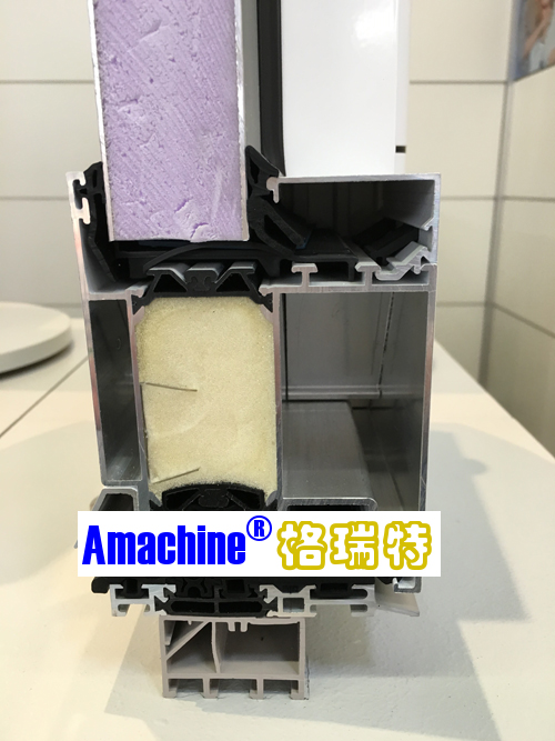 穿条注胶发泡设备